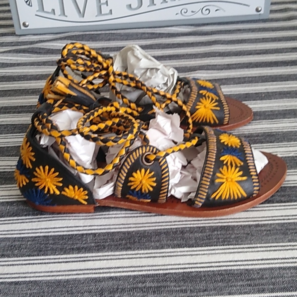Antik batik sandals